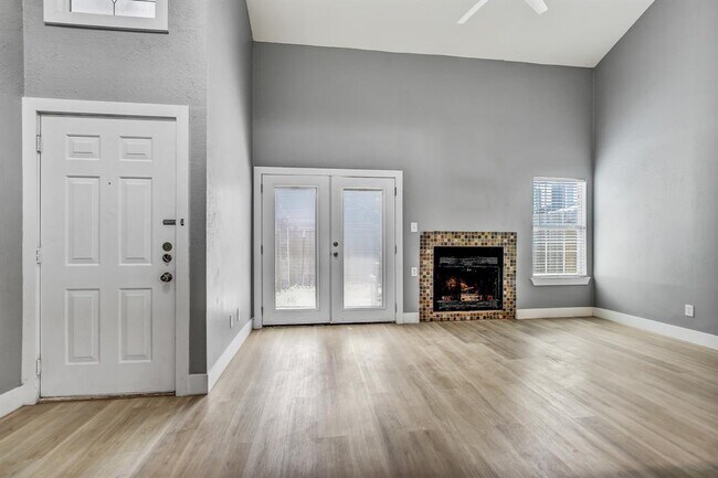 Building Photo - 1010 W Rundberg Ln