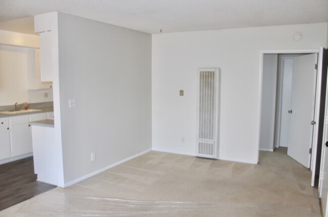 Dining Area opens to the Living Room - 2502 Manhattan Beach Blvd