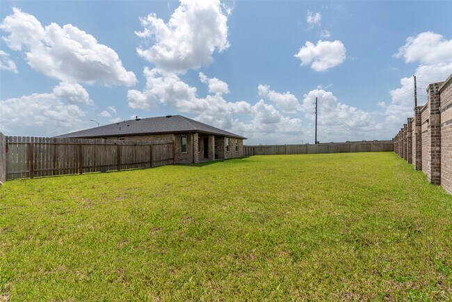 Building Photo - 29751 Cayenne Cir