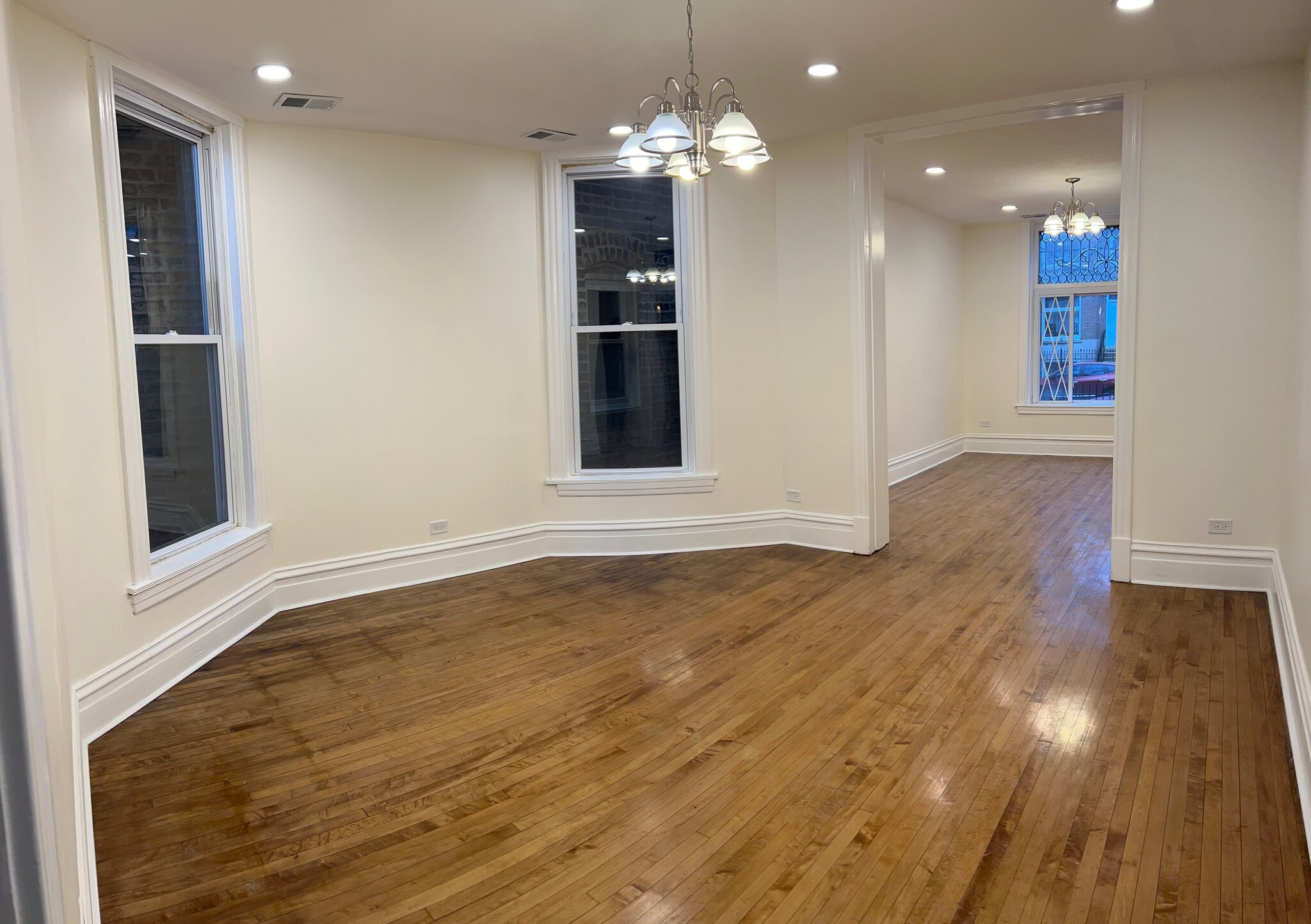 Dining Room - 3310 W Beach Ave