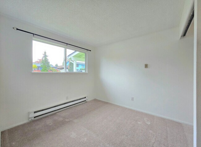 Building Photo - 3 Bedroom Home in Marysville Available Now!