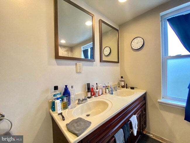 Building Photo - 4220 Powelton Ave