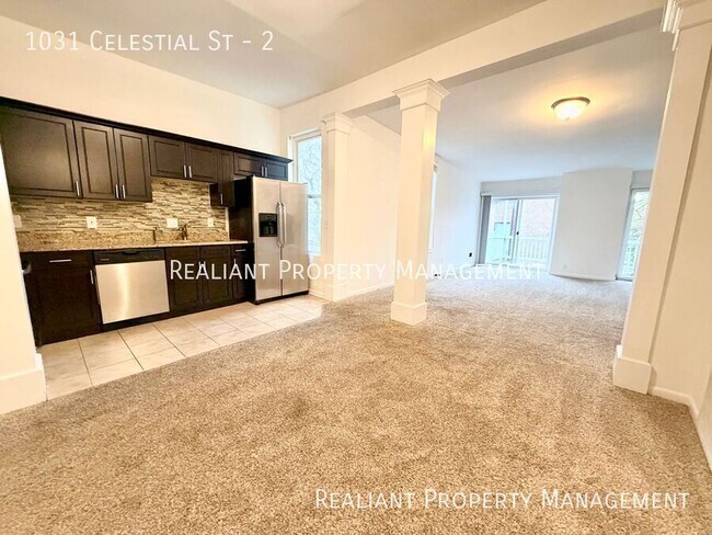 Building Photo - 1031 Celestial St.