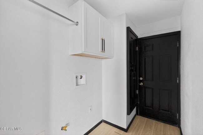 Building Photo - 6203 Trowbridge Dr