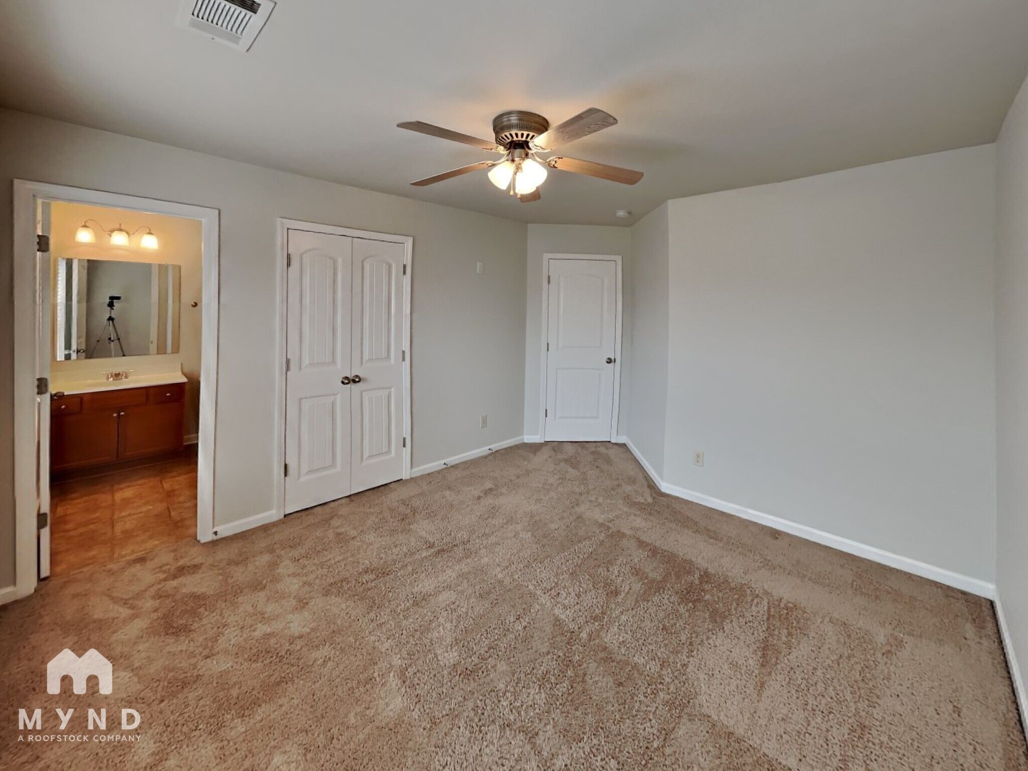 Building Photo - 397 Sand Bay Dr SW