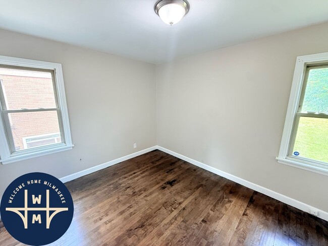 Building Photo - 4634 N 39th St