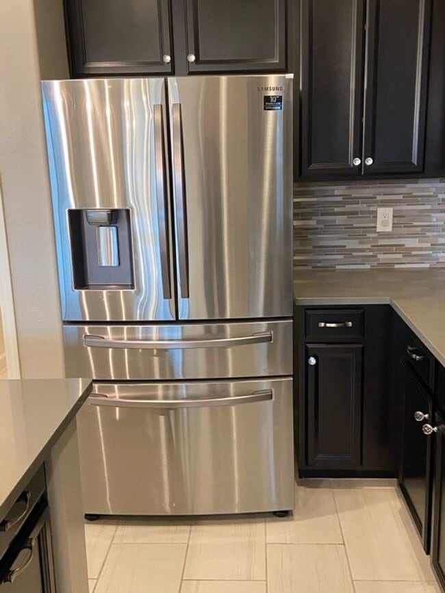 Building Photo - STUNNING NEWER HOME- GATED