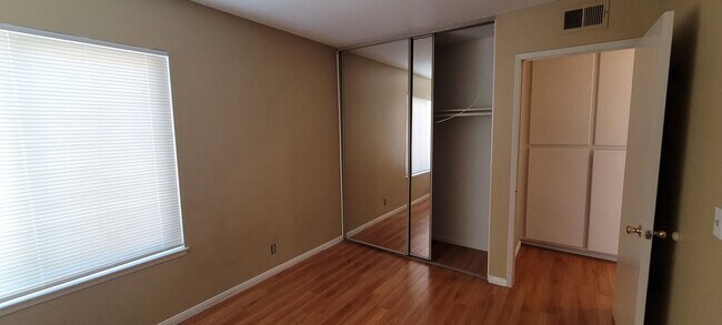 Building Photo - 1017 Quiet Creek Ln