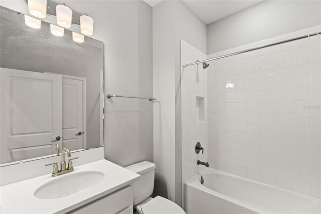 Building Photo - 2146 Ridge Pointe Ln
