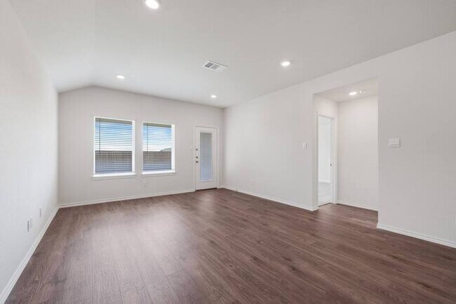 Building Photo - 1709 Potomac Ln