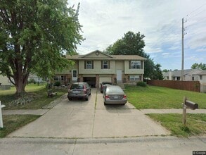 Building Photo - 1155