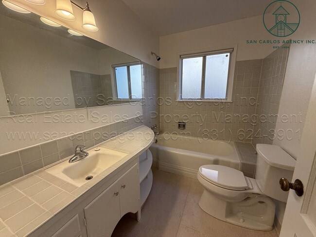 Building Photo - Refreshed Four Bedroom Hatton Fields Home