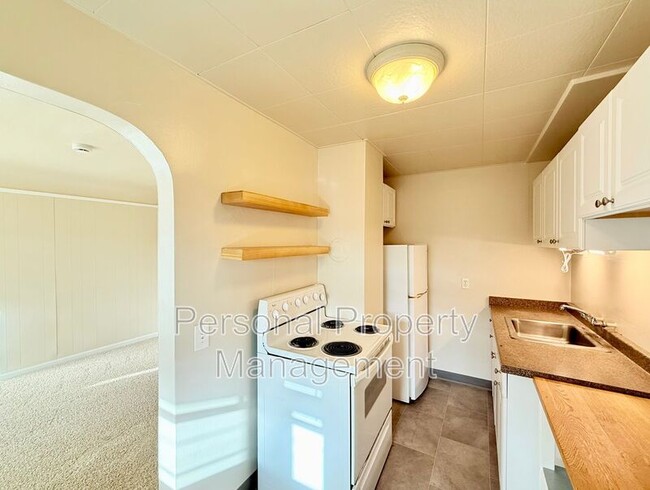 Building Photo - 1337 Z St