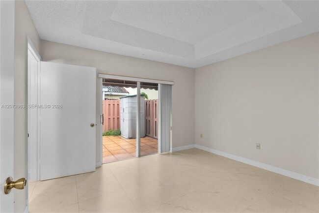 Building Photo - 330 NW 114th Ave