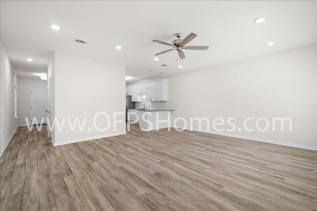 Building Photo - Home in the heart of Niceville