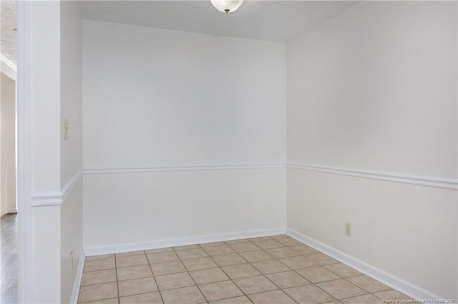 Building Photo - 1228 Woodland Dr