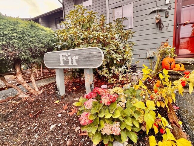 Building Photo - 7650 Birch Bay Dr