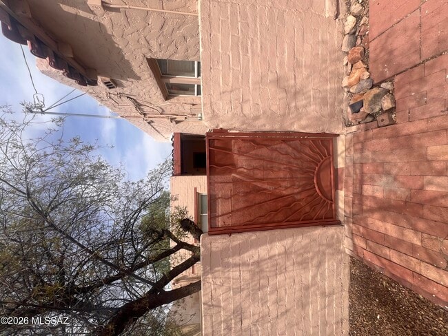 Building Photo - 2769 N Martin Ave