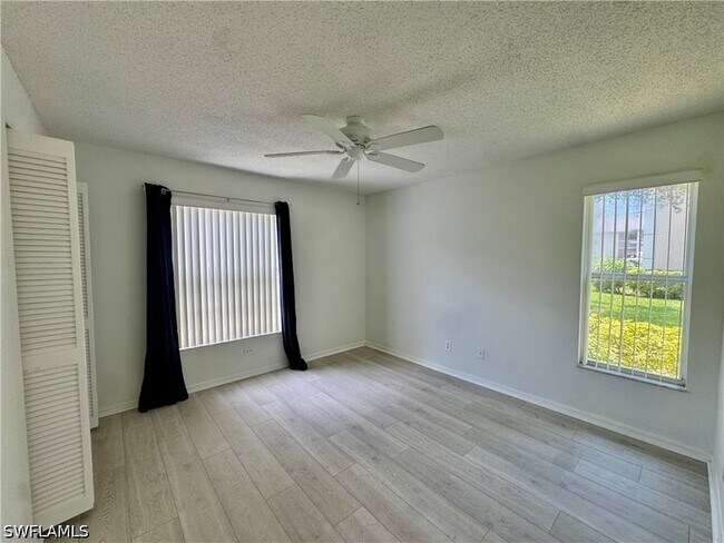 Building Photo - 661 Squire Cir