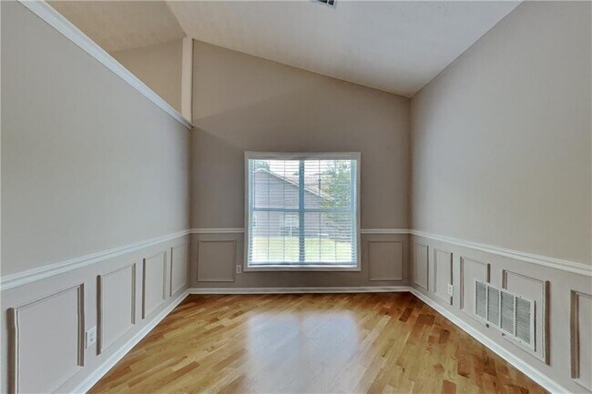 Building Photo - 1325 Cedar Oak Ln