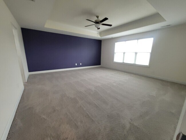 Building Photo - 5 Bedroom 3 Bath Home In Grays Creek