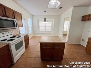 Building Photo - 9707 Redstone Rise
