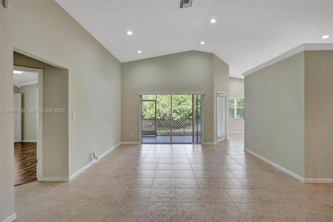 Building Photo - 10219 NW 48th Manor