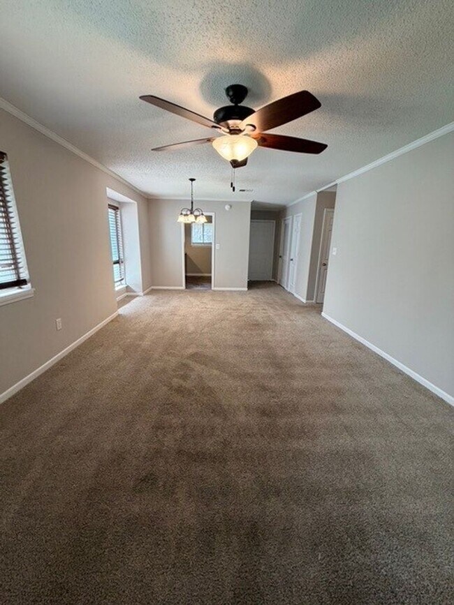 Building Photo - 500 Cokesbury St