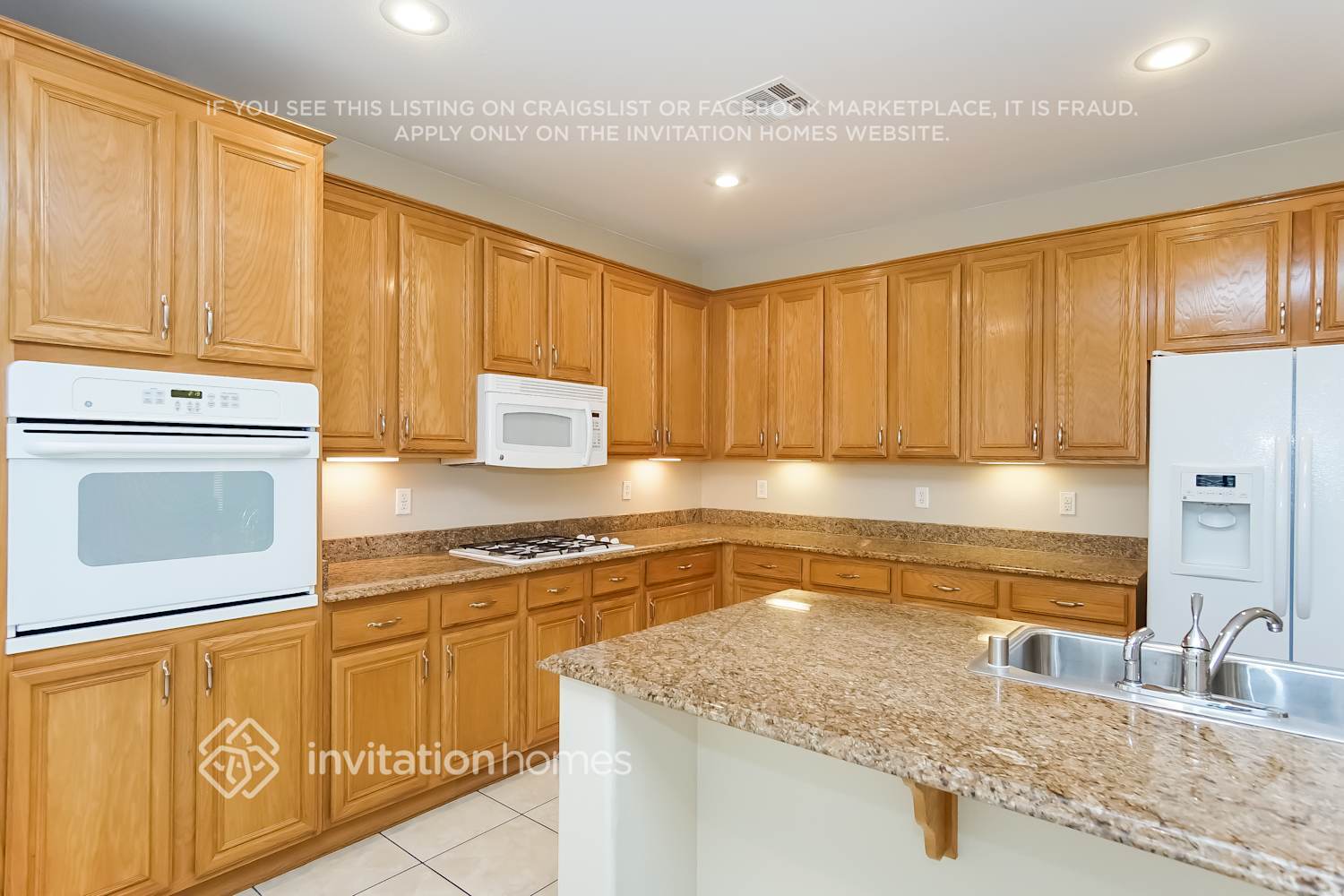 Building Photo - 915 Golden Poppy St