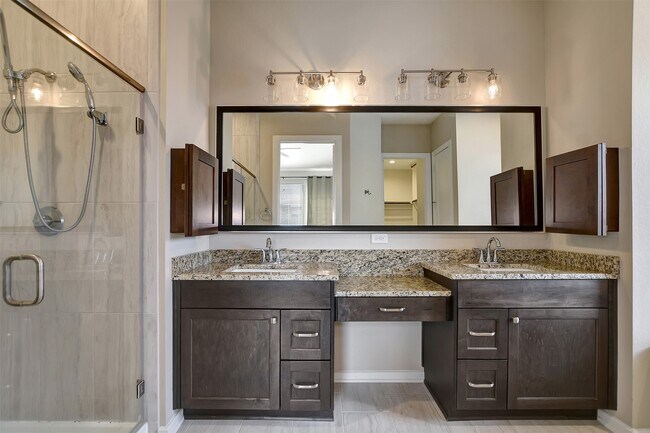 Building Photo - 21131 Melshell Dr