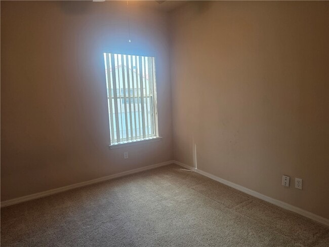Building Photo - 1825 E Shore Villas Dr