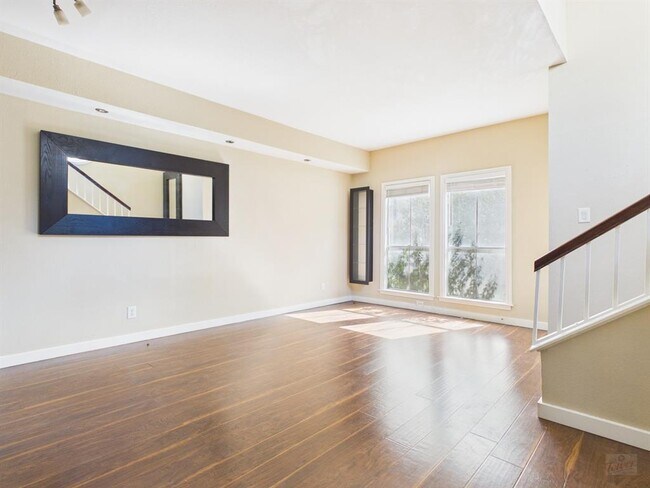 Building Photo - 2529 Rio Grande St