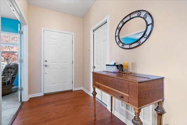 Building Photo - SPECIAL! $1,800 MONTHLY FOR A 6 MONTH LEASE!