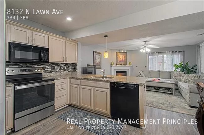 Building Photo - 8132 N Lawn Ave