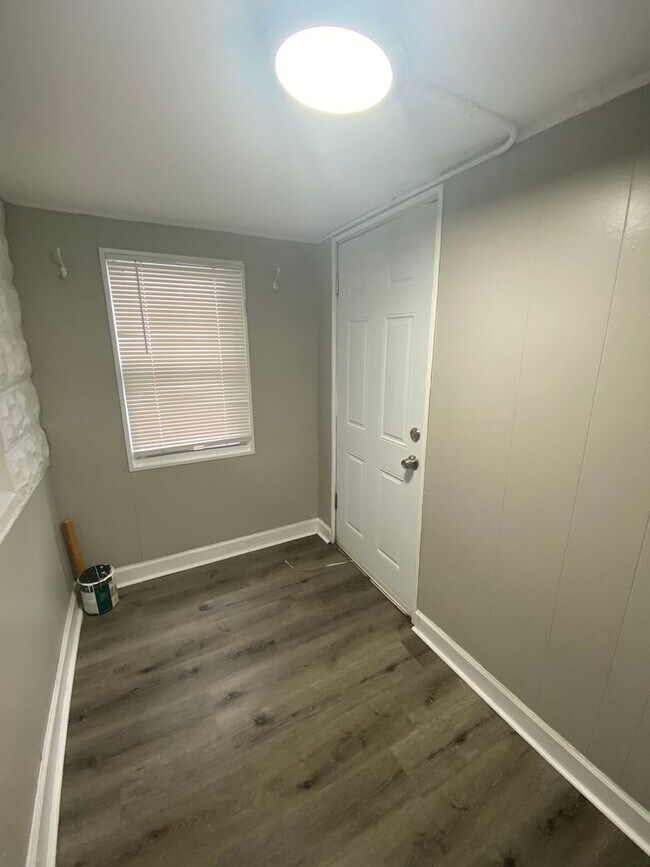 Building Photo - 3819 Melville Ave