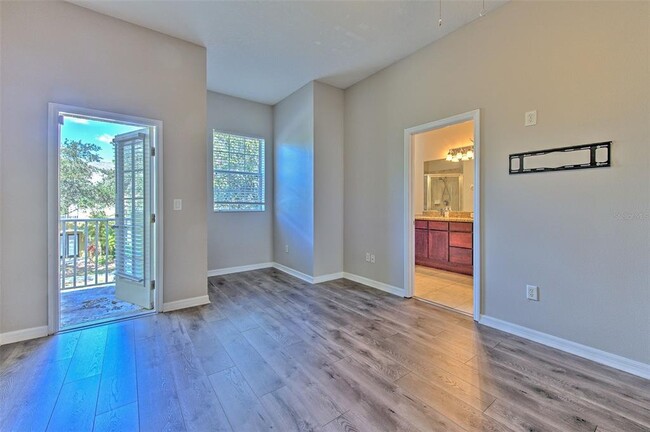 Building Photo - 7570 Tamarind Ave