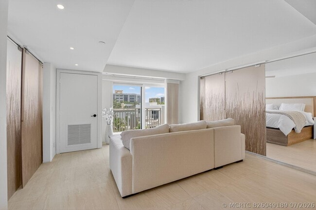 Building Photo - 4511 S Ocean Blvd