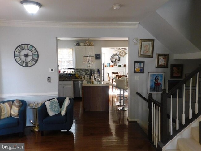 Building Photo - 337 Kirby St