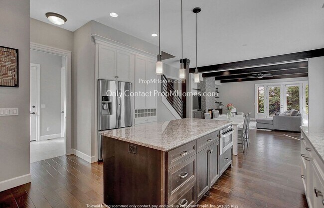 Building Photo - Stunning & Beautiful Four Bedroom Home In ...