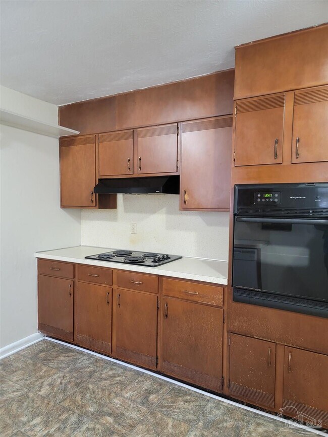 Building Photo - 917 N 70th Ave