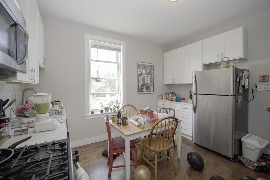 Building Photo - 1936 N Central Park Ave