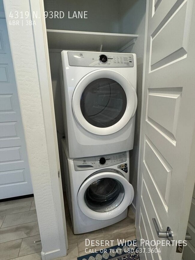 Building Photo - 4319 N 93rd Ln