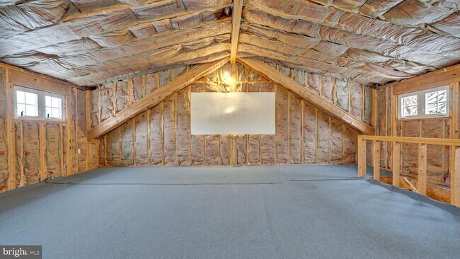 Building Photo - 1833 Drew St