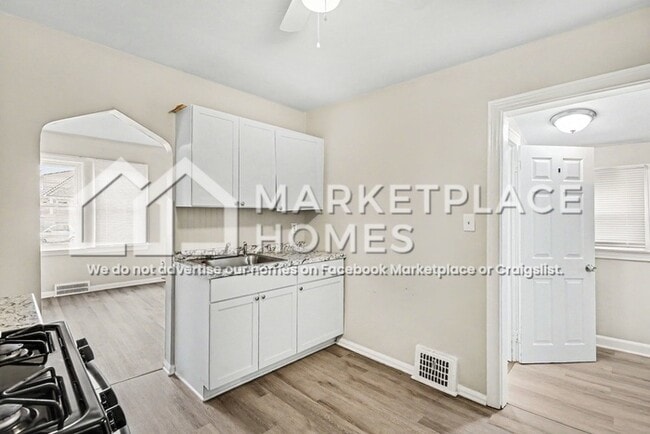 Building Photo - 22046 Birchwood Ave