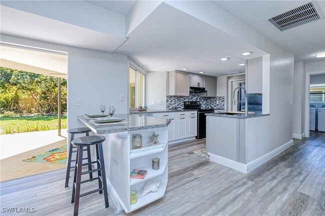 Primary Photo - 1308 SE 25th Ln