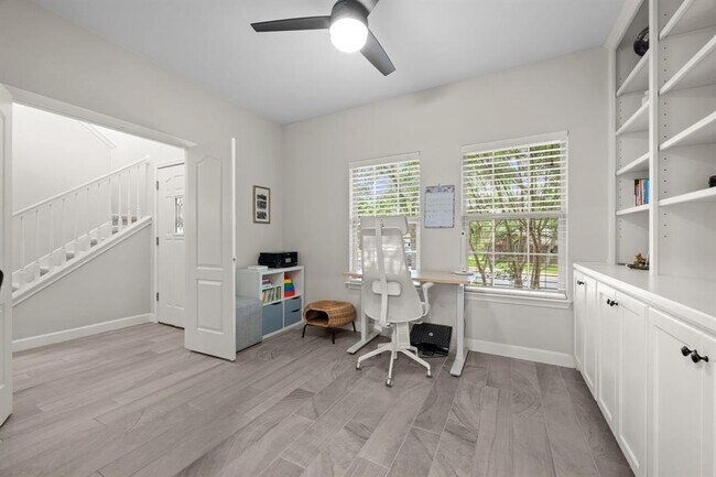 Building Photo - 5707 Marchmont Ln