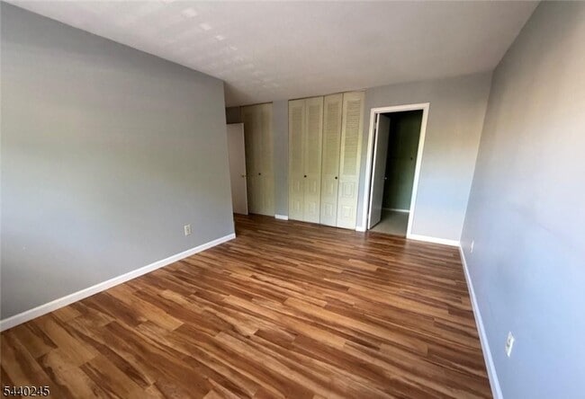 Building Photo - 601 Sunshine Ct