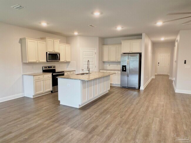 Building Photo - 8026 Burnside Lp