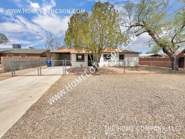 Building Photo - 2602 E Keswick Cir