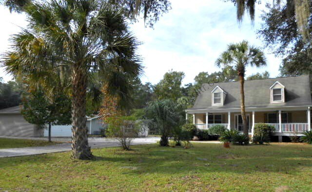 Building Photo - Three Bedroom Lowcountry-Style Home on 1 Acre of Land